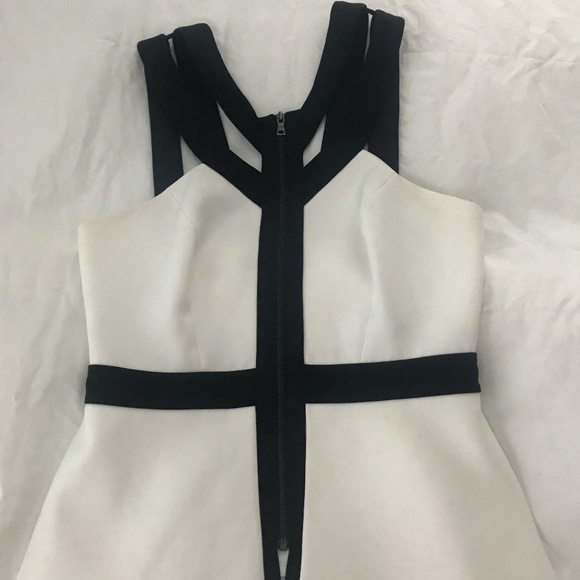 BCBGMAXAZRIA Fitted Bustier Peplum Top - Picture 5 of 7